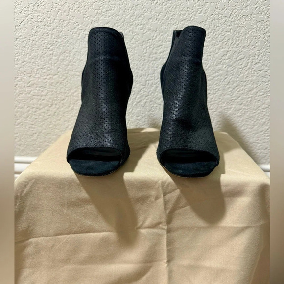 VANELi Womens Heeled Sandal, Black PERF Charm/Black Suede- Size 10 - Picture 10 of 14